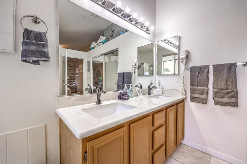 Family Fun For Everyone In Las Vegas- 4 Bedrooms, Billiards, Game Room Henderson Zewnętrze zdjęcie